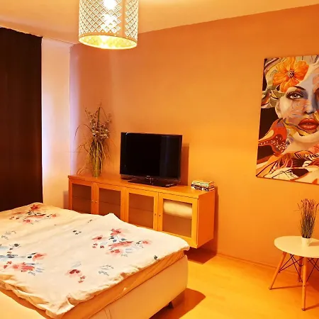 Terminal, Self Check-in 24 H, Free Parking