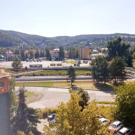 Daire Terminal, Self Check-in 24 H, Free Parking Banská Bystrica