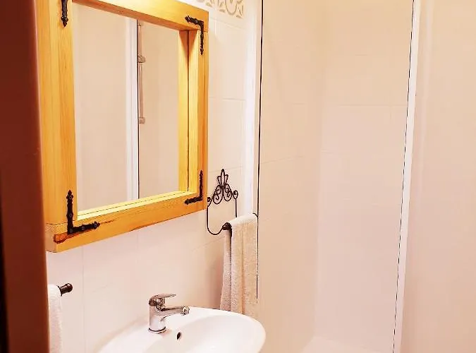 Terminal, Self Check-in 24 H, Free Parking 반스카비스트리카