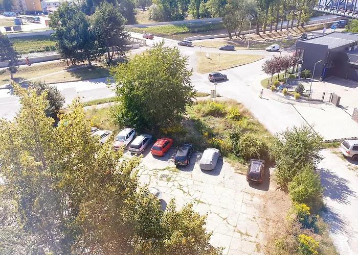 Terminal, Self Check-in 24 H, Free Parking *